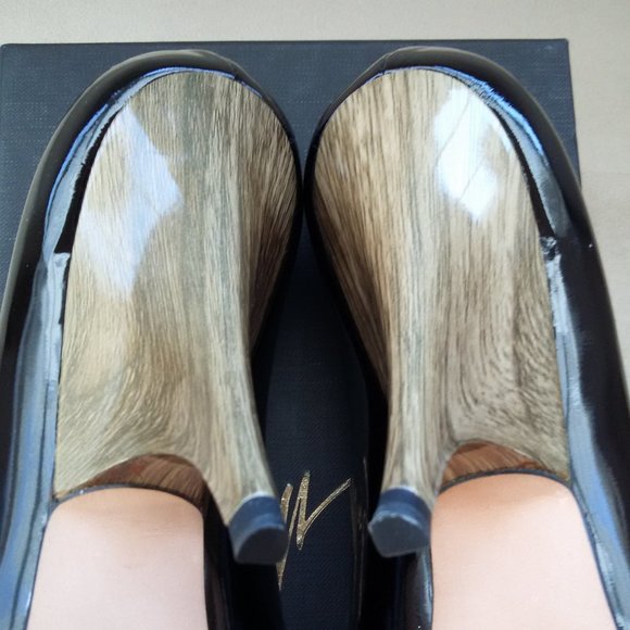 Giuseppe Zanotti Open Toe Heels - Picture 4 of 9